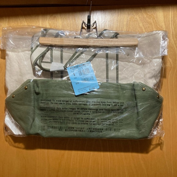 NWT J.Crew Medium Montauk Tote - Picture 5 of 6